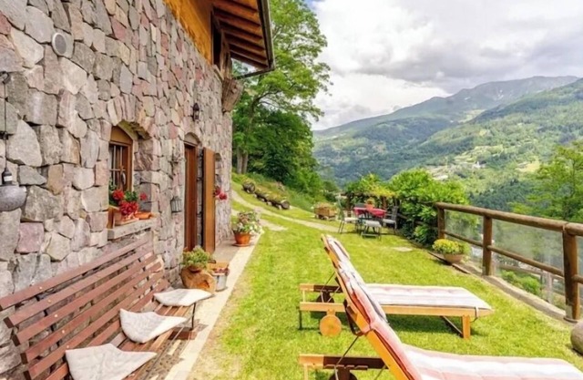 The hut in the enchanted valley