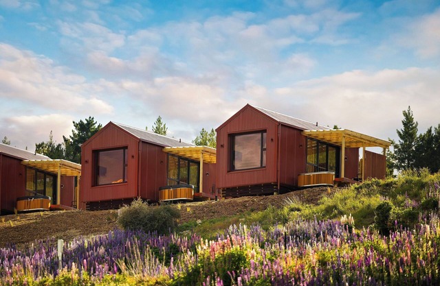 The Huts at Lakes Edge