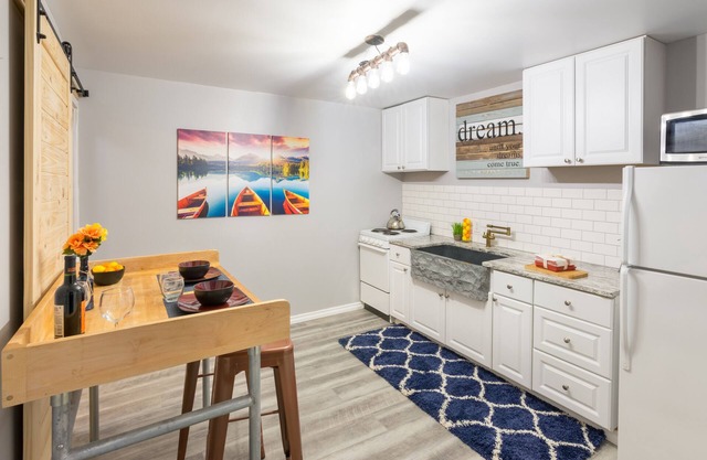 The Immaculate Guest Cottage In Downtown Coeur D'Alene