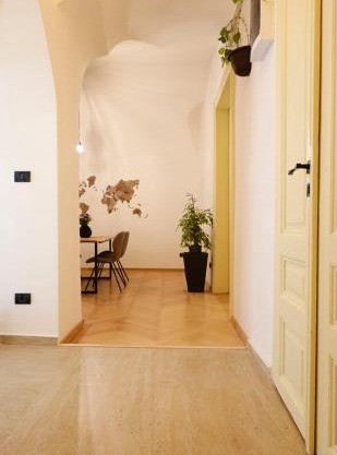 The Industrique Home - 3 Bedroom Apartment