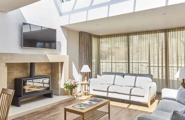 The Inkwell - Three Bedroom Villa, Sleeps 6