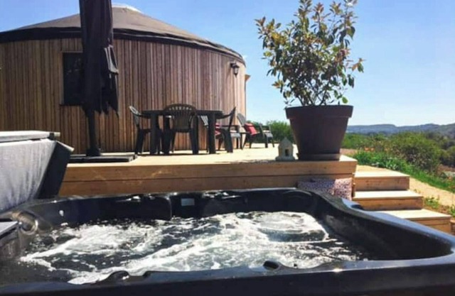 The Insolite de charme with Spa and Panorama, near Sarlat!