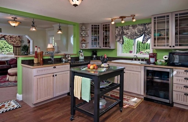 The Irish House