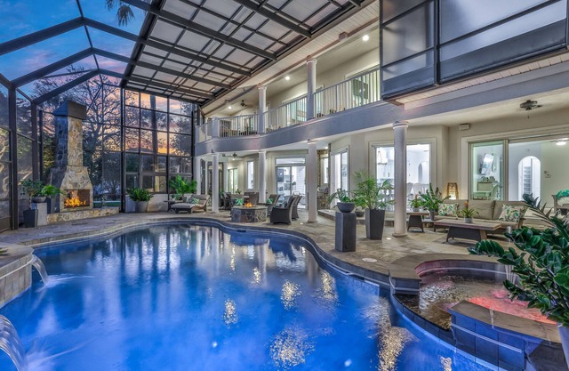 The Island Estate! Heated Salt Pool/Spa On The St John’s River! 9 Min To Beach!