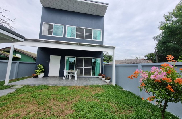 The Jakuzzi House