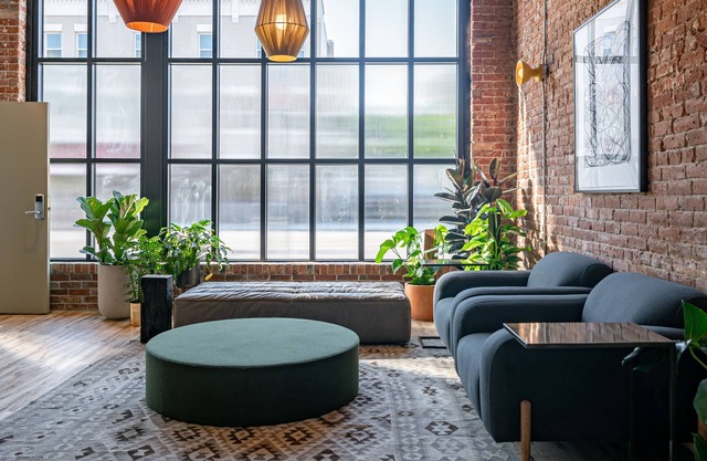 The Jesse Hotel & Bar