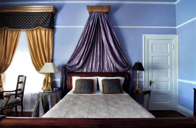 The Josephine Room W/Queen Bed