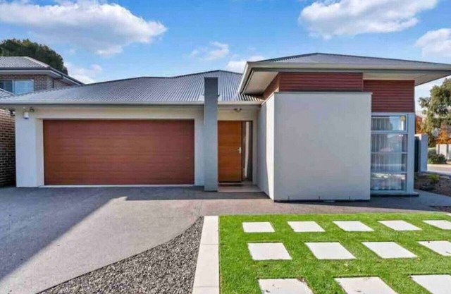 The Lake House Victor Harbor