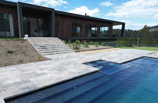 The Lakehouse - the most exclusive Valley resort