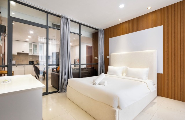 The Lancaster Luxury Citypoint ANGIA