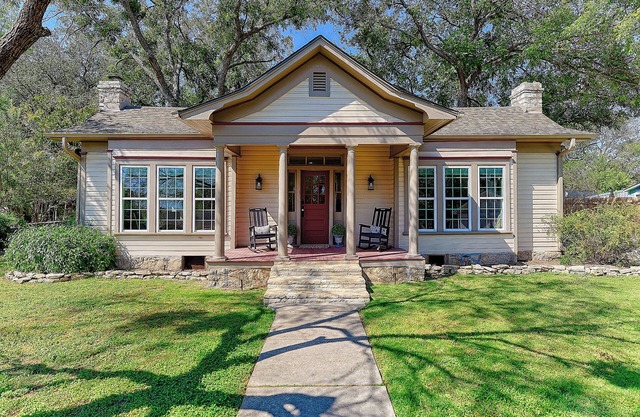 The Lazey Dazey Cottage, Dating back to 1884 in Hico, Texas