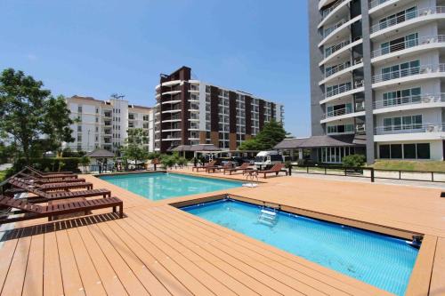 The Leisure Hotel