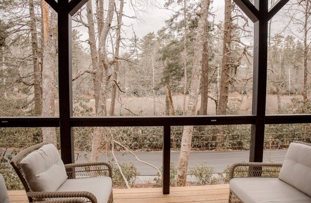 The Listening Post - Mirror Lake Rental