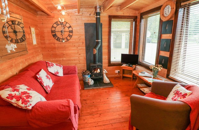 THE LODGE, pet friendly, country holiday cottage in Rosemarket