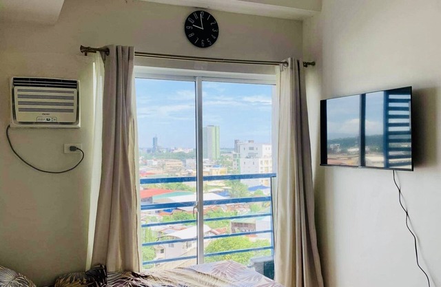 THE LOOP Minimalist Studio with Free Parking & near to malls in CDO City proper