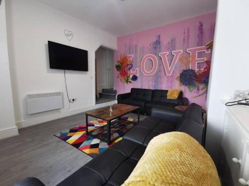 'The Love Nest' Apartment Liverpool, Netflix