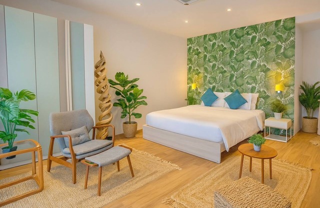 The Lush Apartments & Suites