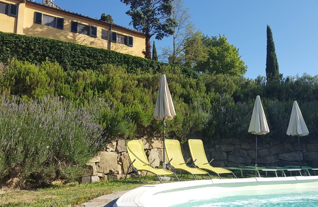 The Magnifico - Three bedroom holiday apartment in the beautiful Florentine hill