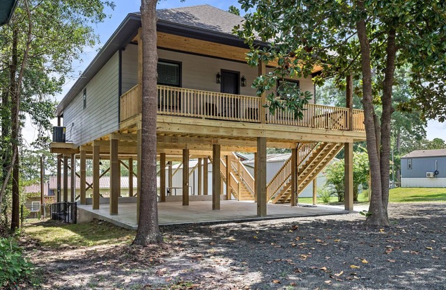 The Magnolia Ridge Retreat
