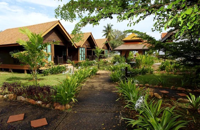 The Manor Beach Resort Besut
