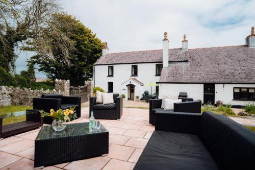 The Manor House - Uk6741