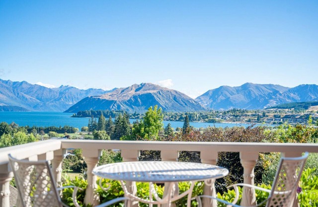 The Manor - Luxury unique stay