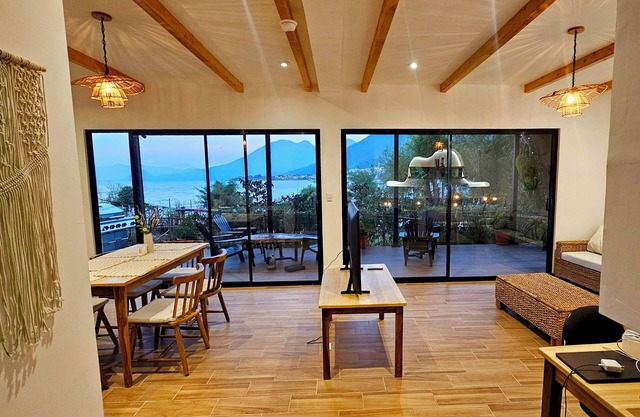 The Mansion of the Roses! "Magic, elegance and family relaxation in Atitlán".
