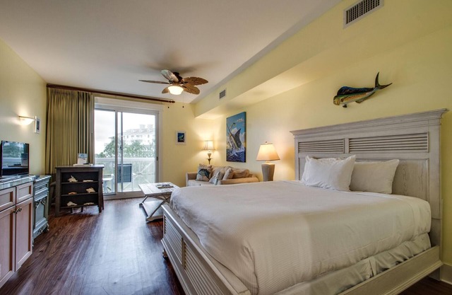 The Marlin at Sandestin: Coastal Studio Retreat