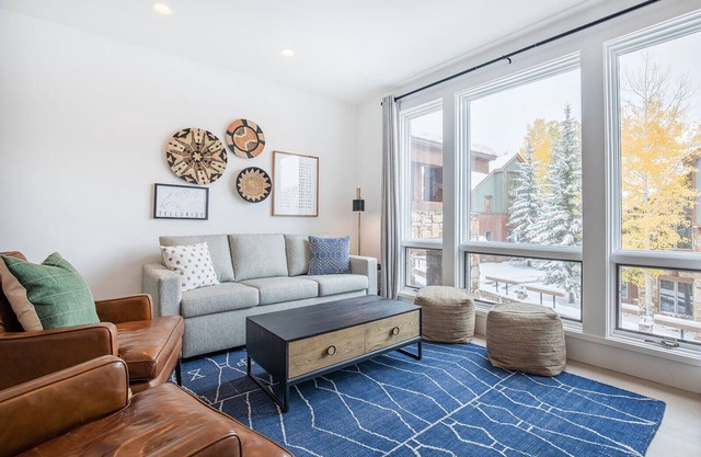The Meadows Retreat: Solitude, Sanctuary & Skiing!