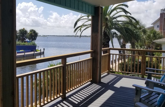 The Mermaid House on Key Allegro, waterfront, Open Bay views, sleeps 12-14