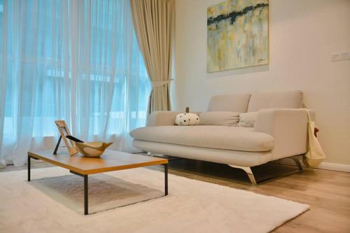 The Mirage Home/Opposite IMAGO/KK City Center