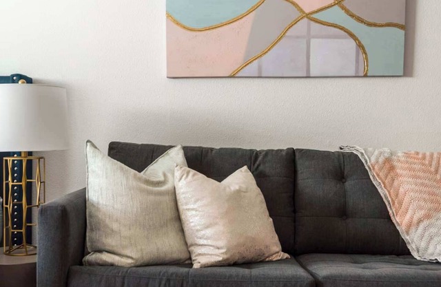 The Modern | Sleeps 5 | Central near U of Texas!