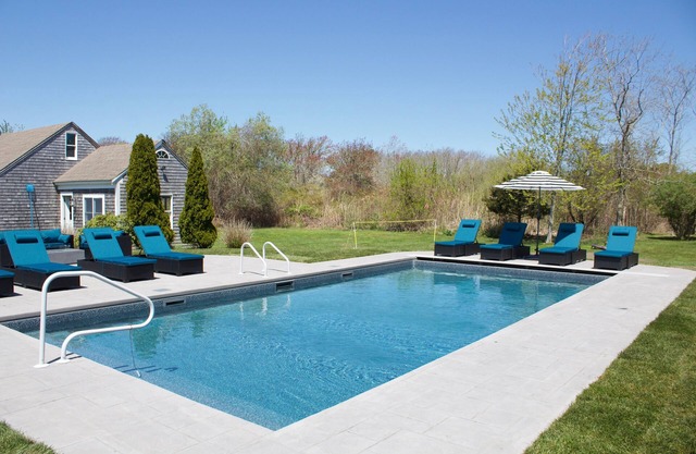 The Moor-A-Sea: 128-D West Dennis – Heated Pool, Walk to Beach