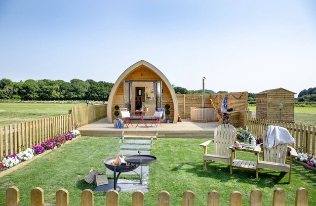 The Nave, Cathedral View - a chalet that sleeps 2 guests in 1 bedroom