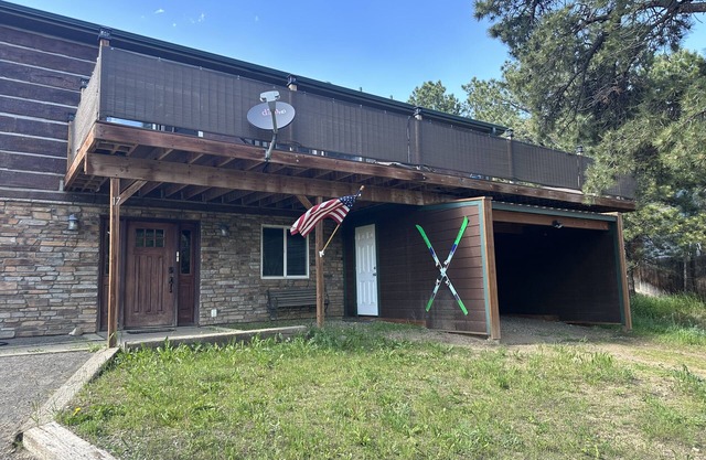 The Ned Nest - Private Suite - Pool Table/Fireplace/3 Beds + Large Sectional