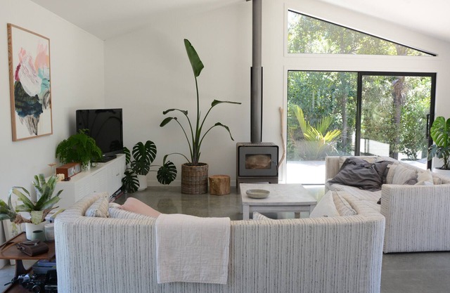 The Nikau Ranch House at Muriwai Beach
