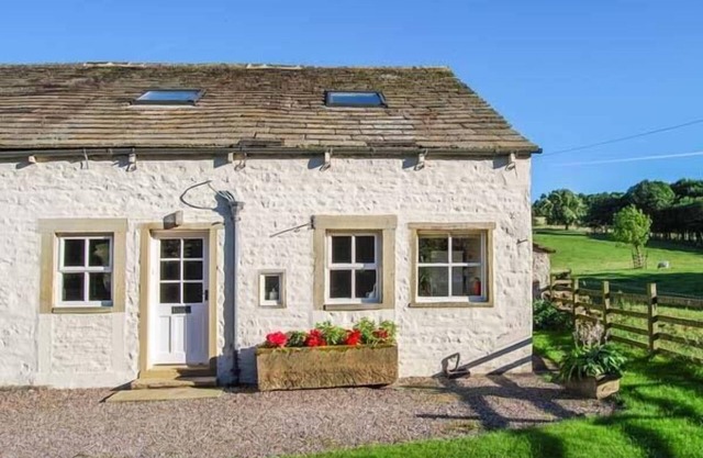 THE NOOK, BANK NEWTON, character holiday cottage in Gargrave
