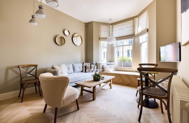 The Notting Hill Apartments by HoK Living - NH2