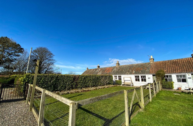 The Nuttings Cottage - a cottage that sleeps 4 guests in 2 bedrooms