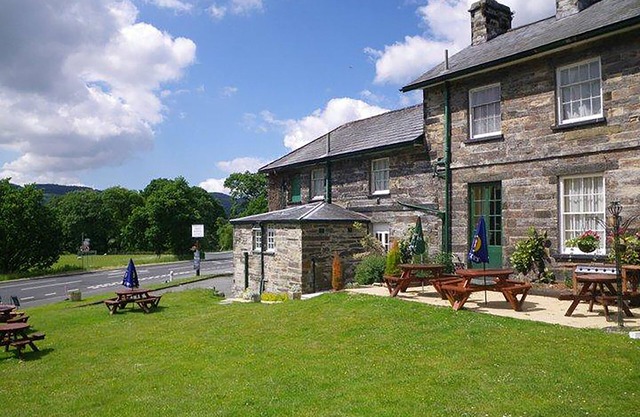 The Oakeley Arms Hotel