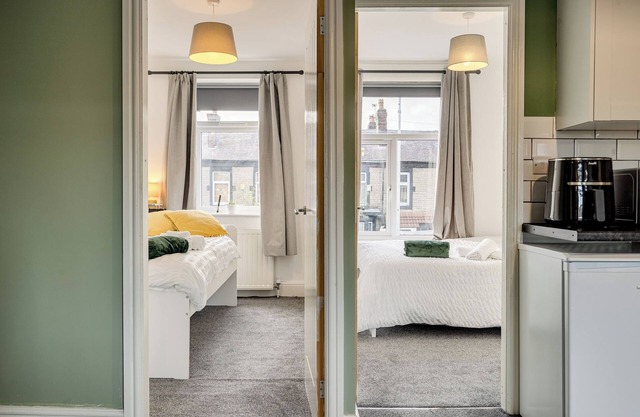 The Old Bike Cabin- Flat 2nBright and modern two bed apartment!