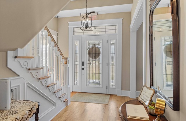 The Old Farmhouse Inn-The Girls Room