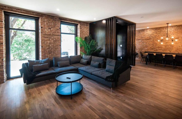 The Old New/Spacious 2000 sqft condo - Downtown