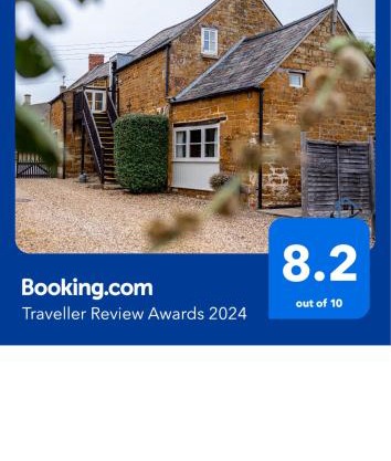 The Old Plough, rustic flat, super king bed or twins, en-suite, secure parking, free wi-fi, corporates welcome