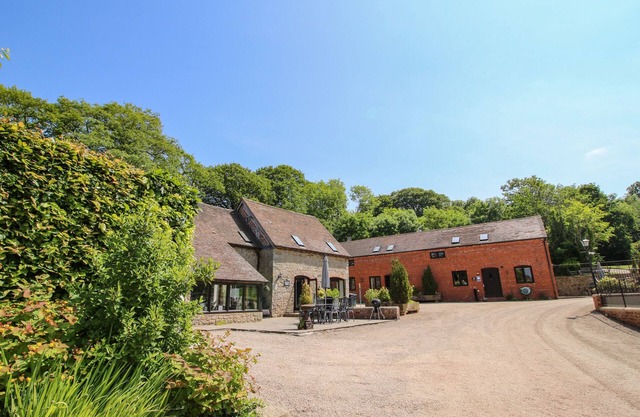 THE OLDE COW HOUSE, pet friendly, with pool in Cardington