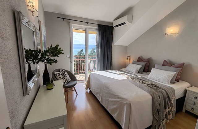 The olive trees haus with spectacular landscapes,sea and mountains views.