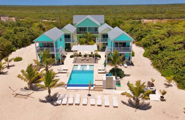 The One Love Oceanfront Studio Cottage in East End
