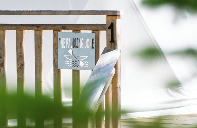 The Paddling Dome (1) - Lakefront Glamping | Private hot tub | Sauna | Kayaking