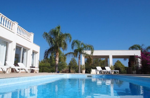 The Palms - Spacious Private Villa For Family Fun & Relaxation