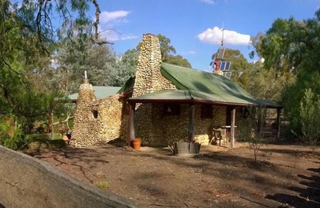 The Pebble House-Tarnagulla